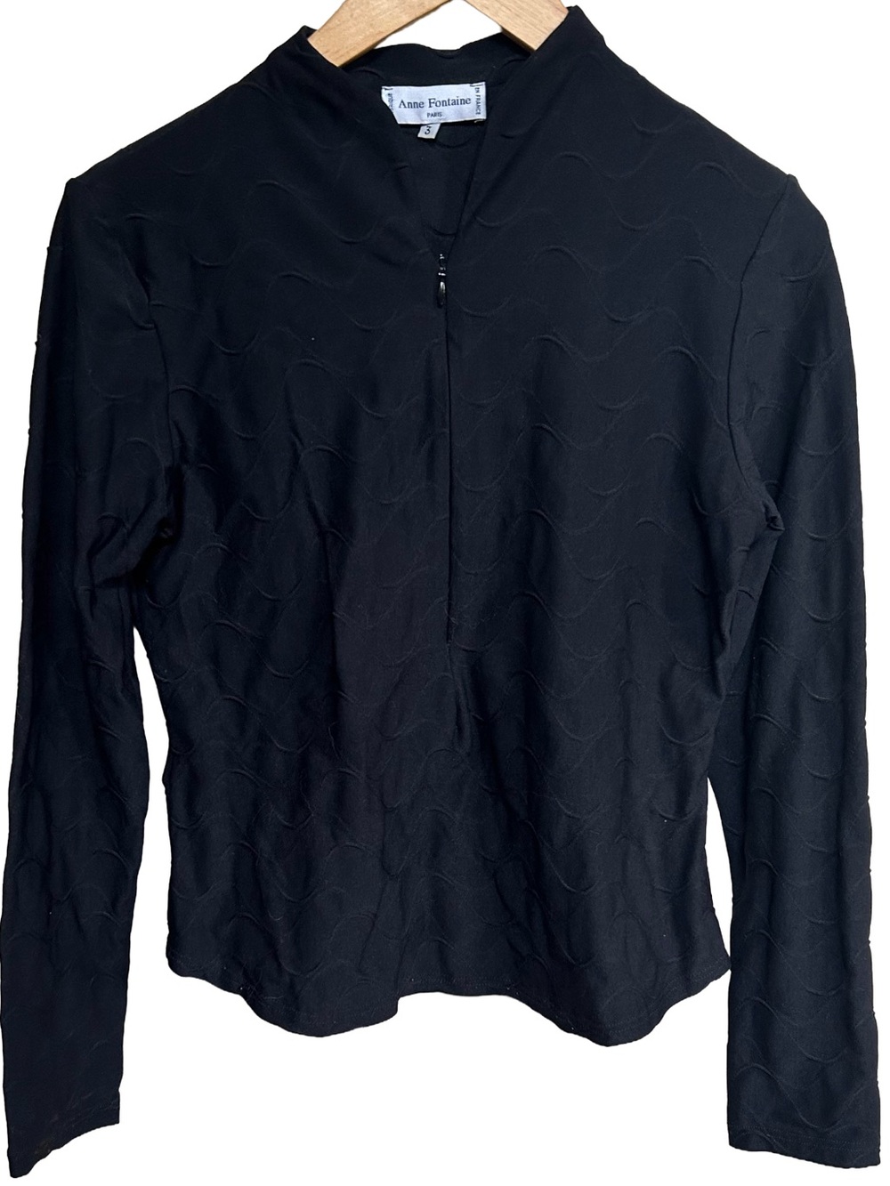 Vintage Anne Fontaine Textured Wavy Jacquard Pattern Blouse with half-zip